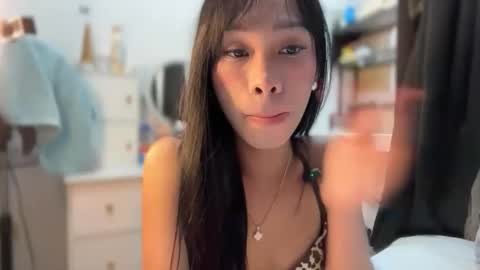Snapshot of asian_aki chatting on 04.16.26 Marj online show from 04.16.26