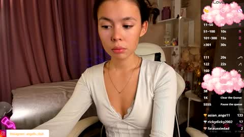 Snapshot of asian_angell chatting on 10.03.25 adeline online show from 10.03.25