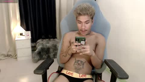 Snapshot of asian_cumsawyer chatting on 12.20.24 bigload CUM take me private show or passwordshow online show from 12.20.24