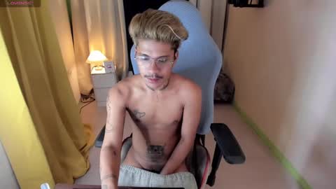Snapshot of asian_cumsawyer chatting on 12.29.24 bigload CUM take me private show or passwordshow online show from 12.29.24