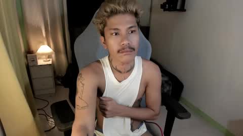 Snapshot of asian_cumsawyer chatting on 01.03.25 bigload CUM take me private show or passwordshow online show from 01.03.25