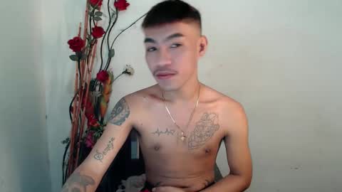 Snapshot of asian_kimxxx chatting on 12.17.25 don online show from 12.17.25