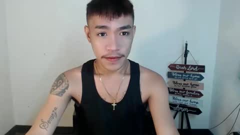 Snapshot of asian_kimxxx chatting on 12.21.25 don online show from 12.21.25