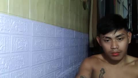 Snapshot of asian_latino89 chatting on 02.03.25 Tisoy online show from 02.03.25