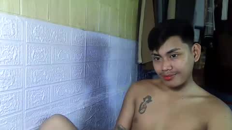 Snapshot of asian_latino89 chatting on 02.09.25 Tisoy online show from 02.09.25