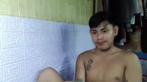 Snapshot of asian_latino89 chatting on 02.10.25 Tisoy online show from 02.10.25