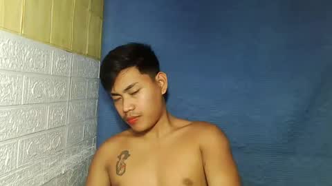 Snapshot of asian_latino89 chatting on 02.12.25 Tisoy online show from 02.12.25