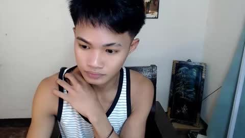 Snapshot of asian_lover05 chatting on 10.06.25 asian_lover05 online show from 10.06.25
