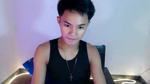 Snapshot of asian_lover05 chatting on 02.12.26 asian_lover05 online show from 02.12.26