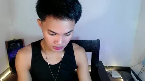 Snapshot of asian_lover05 chatting on 02.26.26 asian_lover05 online show from 02.26.26