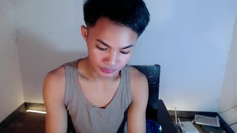 Snapshot of asian_lover05 chatting on 03.17.26 asian_lover05 online show from 03.17.26