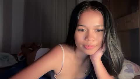 Snapshot of asian_mikyla chatting on 11.04.25 asian_mikyla online show from 11.04.25
