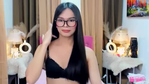 Snapshot of asian_mooreen chatting on 11.24.25 mooreen online show from 11.24.25