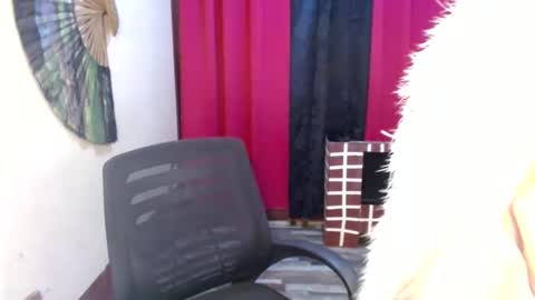 Snapshot of asian_petit19 chatting on 01.27.25 Lovely online show from 01.27.25