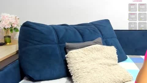 Snapshot of asian_pussy_cat chatting on 11.24.25 Hare online show from 11.24.25