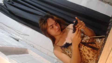 Snapshot of asian_reyshell chatting on 02.25.25 Reyshell online show from 02.25.25