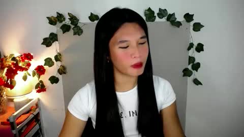 Snapshot of asian_yannie chatting on 09.10.25 Yan online show from 09.10.25