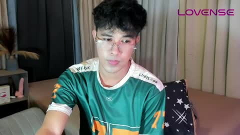 Snapshot of asiancum_peter chatting on 06.05.26 asiancum_peter online show from 06.05.26