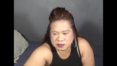 Snapshot of asianh0tangel chatting on 11.02.25 angel online show from 11.02.25