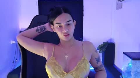 Snapshot of asianmarkxxx69 chatting on 12.02.25 Mark online show from 12.02.25