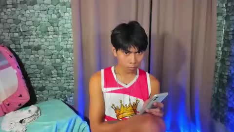 Snapshot of asianplayboyx chatting on 11.10.25 mark online show from 11.10.25