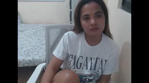 Snapshot of asianprettymay chatting on 10.17.25 asianprettymay online show from 10.17.25