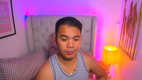 Snapshot of asianzero chatting on 01.12.25 Zero online show from 01.12.25