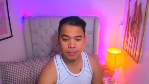 Snapshot of asianzero chatting on 01.14.25 Zero online show from 01.14.25