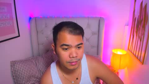 Snapshot of asianzero chatting on 01.14.25 Zero online show from 01.14.25