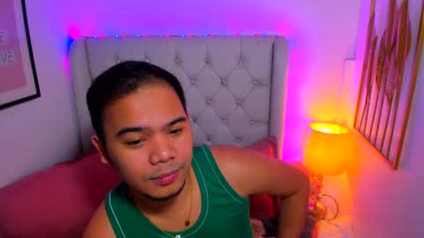 Snapshot of asianzero chatting on 02.01.25 Zero online show from 02.01.25