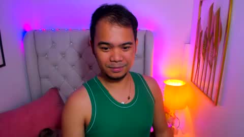 Snapshot of asianzero chatting on 02.02.25 Zero online show from 02.02.25