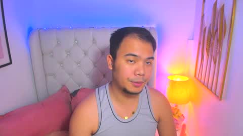 Snapshot of asianzero chatting on 02.06.25 Zero online show from 02.06.25