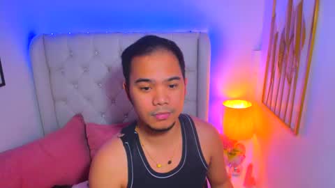 Snapshot of asianzero chatting on 02.07.25 Zero online show from 02.07.25