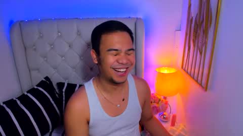 Snapshot of asianzero chatting on 02.10.25 Zero online show from 02.10.25