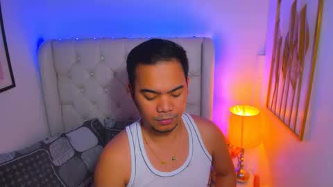 Snapshot of asianzero chatting on 02.12.25 Zero online show from 02.12.25