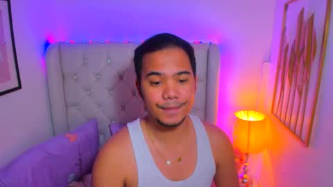 Snapshot of asianzero chatting on 02.16.25 Zero online show from 02.16.25