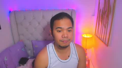 Snapshot of asianzero chatting on 02.17.25 Zero online show from 02.17.25