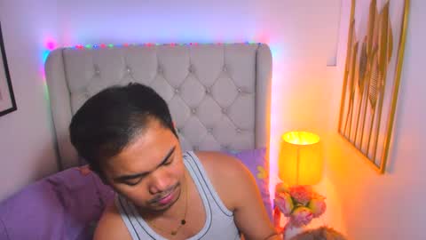 Snapshot of asianzero chatting on 02.20.25 Zero online show from 02.20.25