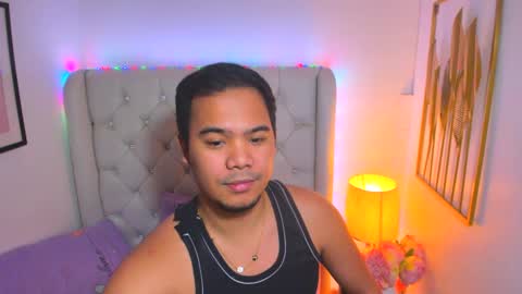 Snapshot of asianzero chatting on 02.24.25 Zero online show from 02.24.25