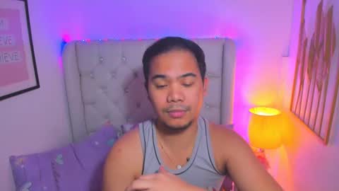 Snapshot of asianzero chatting on 02.27.25 Zero online show from 02.27.25