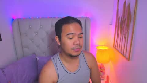 Snapshot of asianzero chatting on 02.28.25 Zero online show from 02.28.25