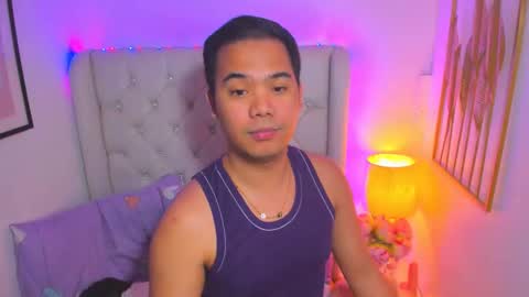 Snapshot of asianzero chatting on 02.28.25 Zero online show from 02.28.25