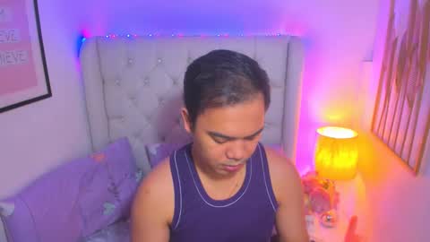 Snapshot of asianzero chatting on 03.01.25 Zero online show from 03.01.25