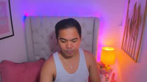 Snapshot of asianzero chatting on 03.03.25 Zero online show from 03.03.25