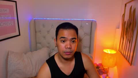 Snapshot of asianzero chatting on 02.26.26 Zero online show from 02.26.26