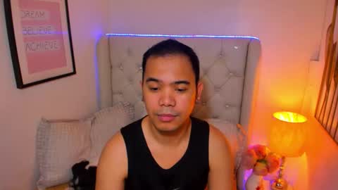 Snapshot of asianzero chatting on 02.27.26 Zero online show from 02.27.26