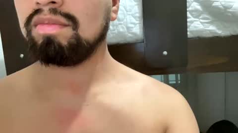 Snapshot of asilios_x chatting on 10.10.25 A S I L I O S H A L L online show from 10.10.25