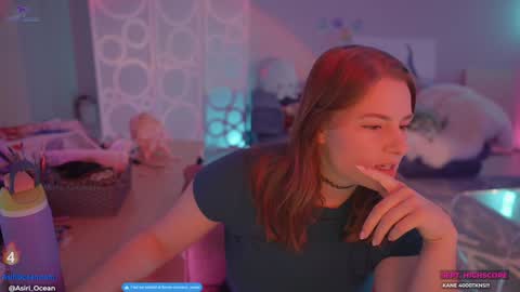 Asiri   pronounced Ah-siri Please no nicknames   3 online show from 09.22.25