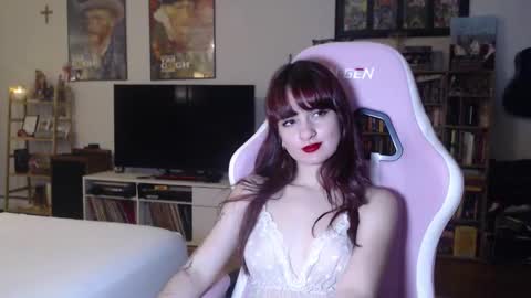 Snapshot of askalice1 chatting on 01.11.25 Alice online show from 01.11.25