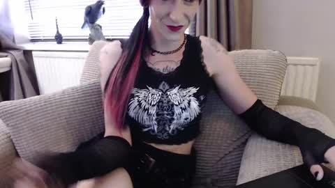 Snapshot of asluttyrose chatting on 10.04.25 asluttyrose online show from 10.04.25